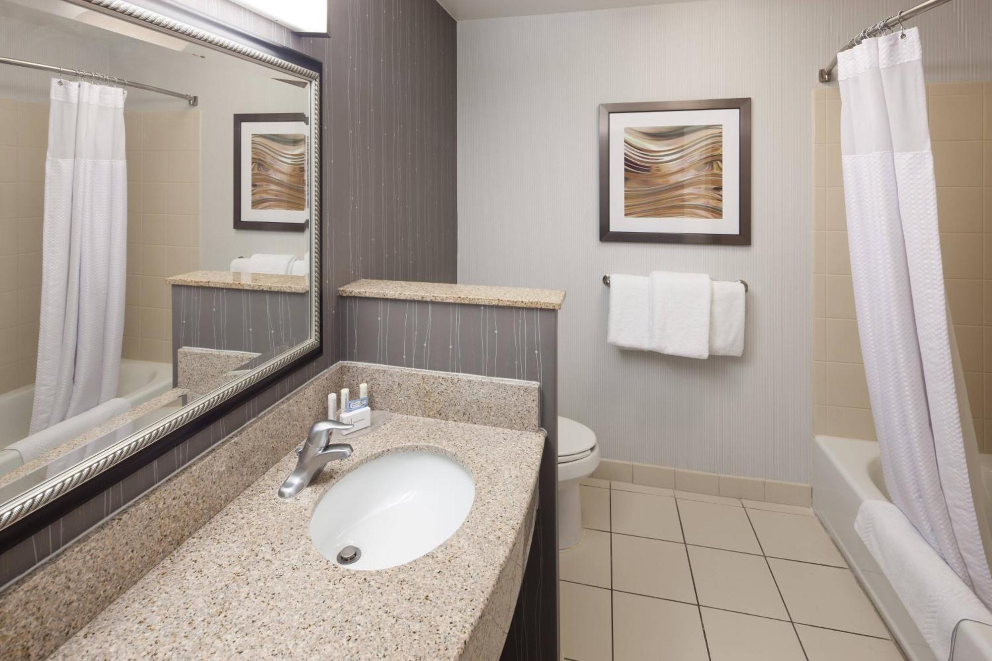 Courtyard By Marriott Birmingham Трассвілл Екстер'єр фото