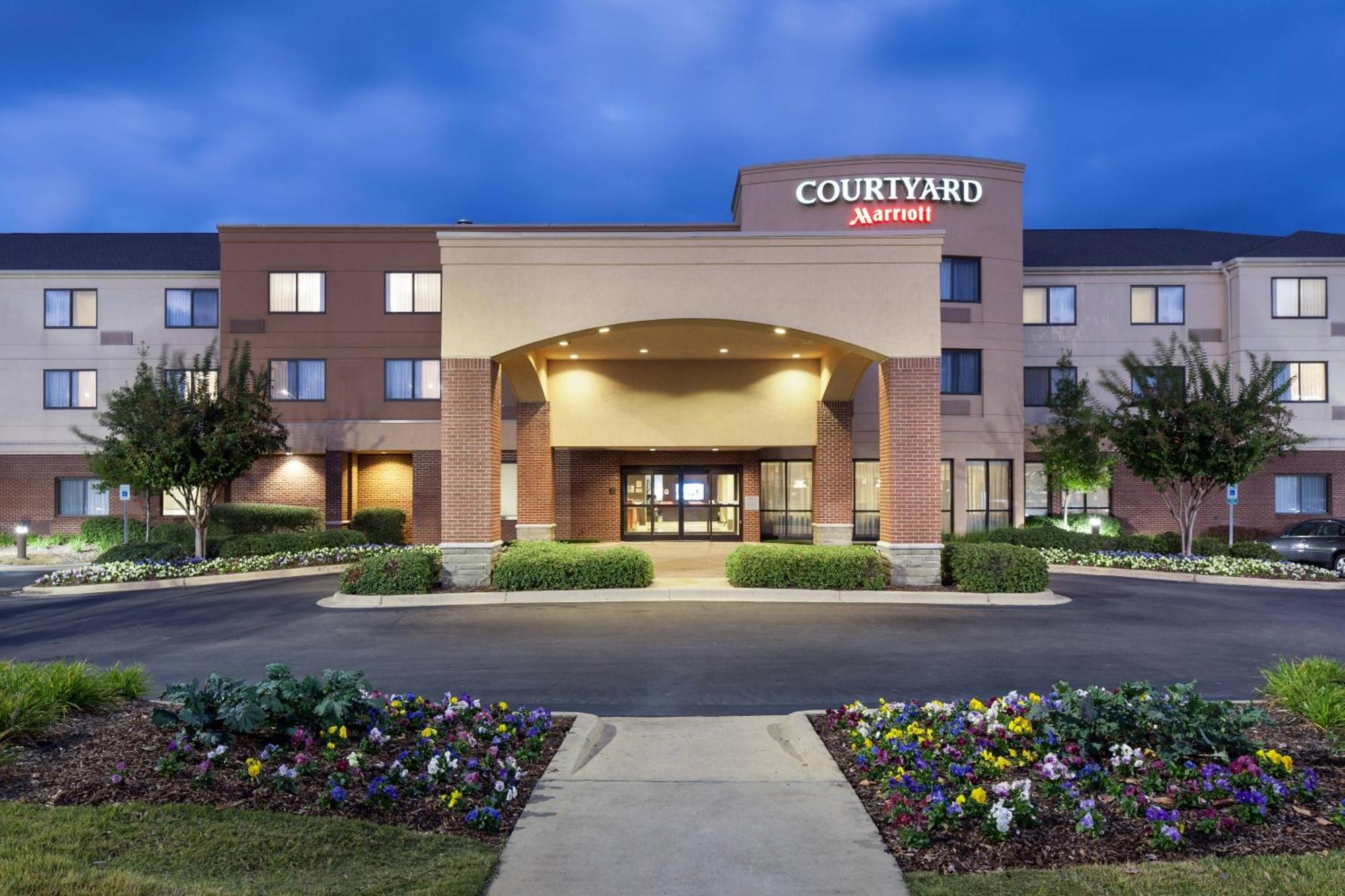 Courtyard By Marriott Birmingham Трассвілл Екстер'єр фото